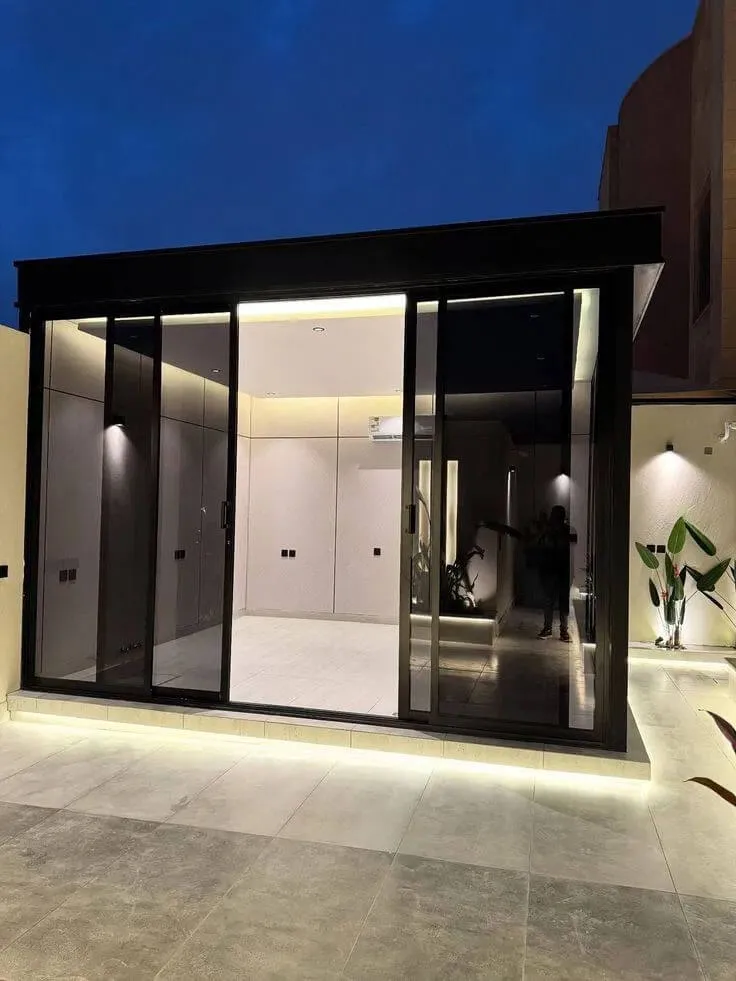 ملاحق خارجية|تركيب ملاحق ساندوتش بانل | ملاحق زجاجية فخمة 