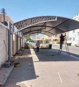 تركيب مظلات في حي الزهراء 