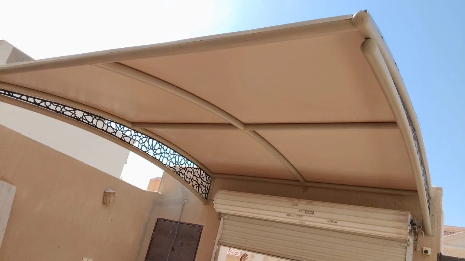 تركيب مظلات وسواتر حي ألواحه