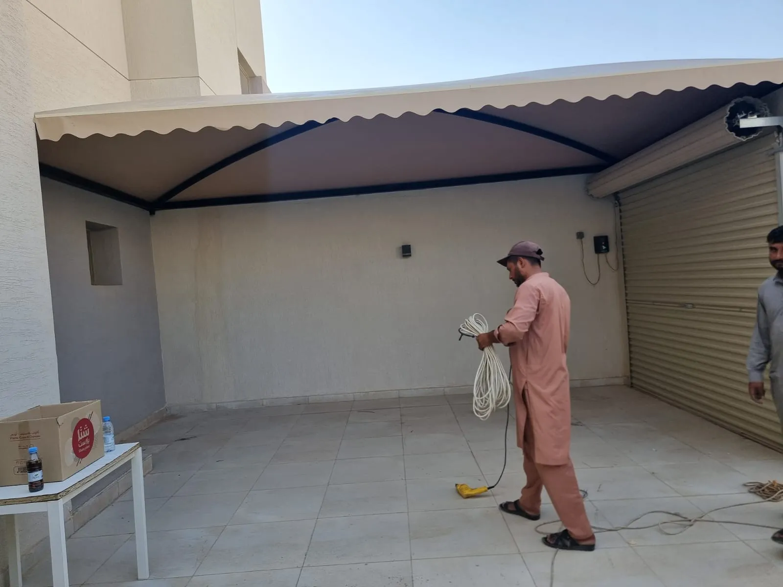 تركيب مظلات وسواتر حي ألواحه