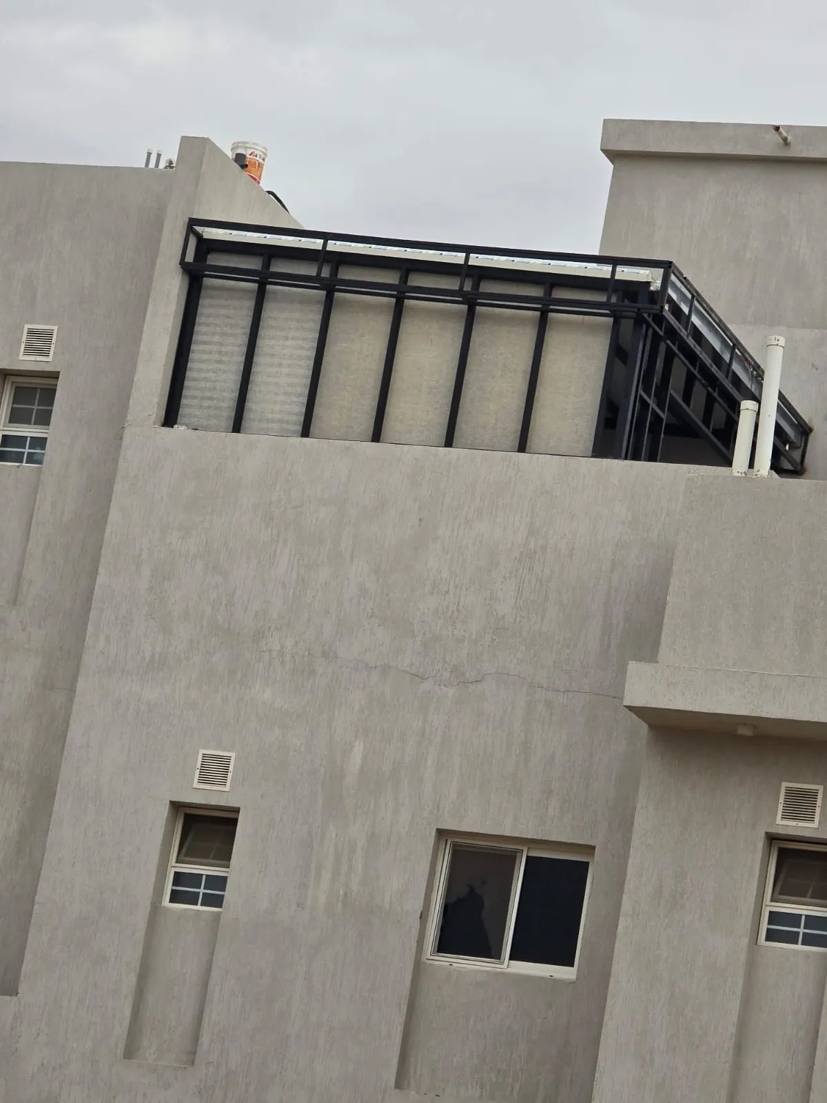 مقاول بناء ملاحق عصرية في شرق جدة 