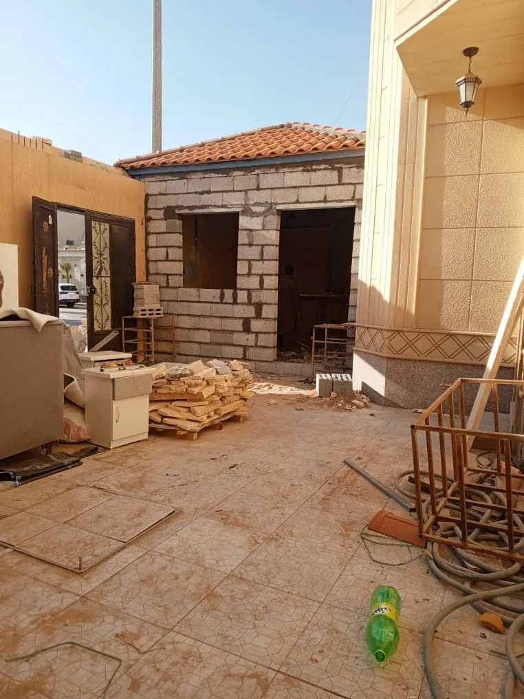 تركيب أسقف قرميد للملاحق في حي الحرزات