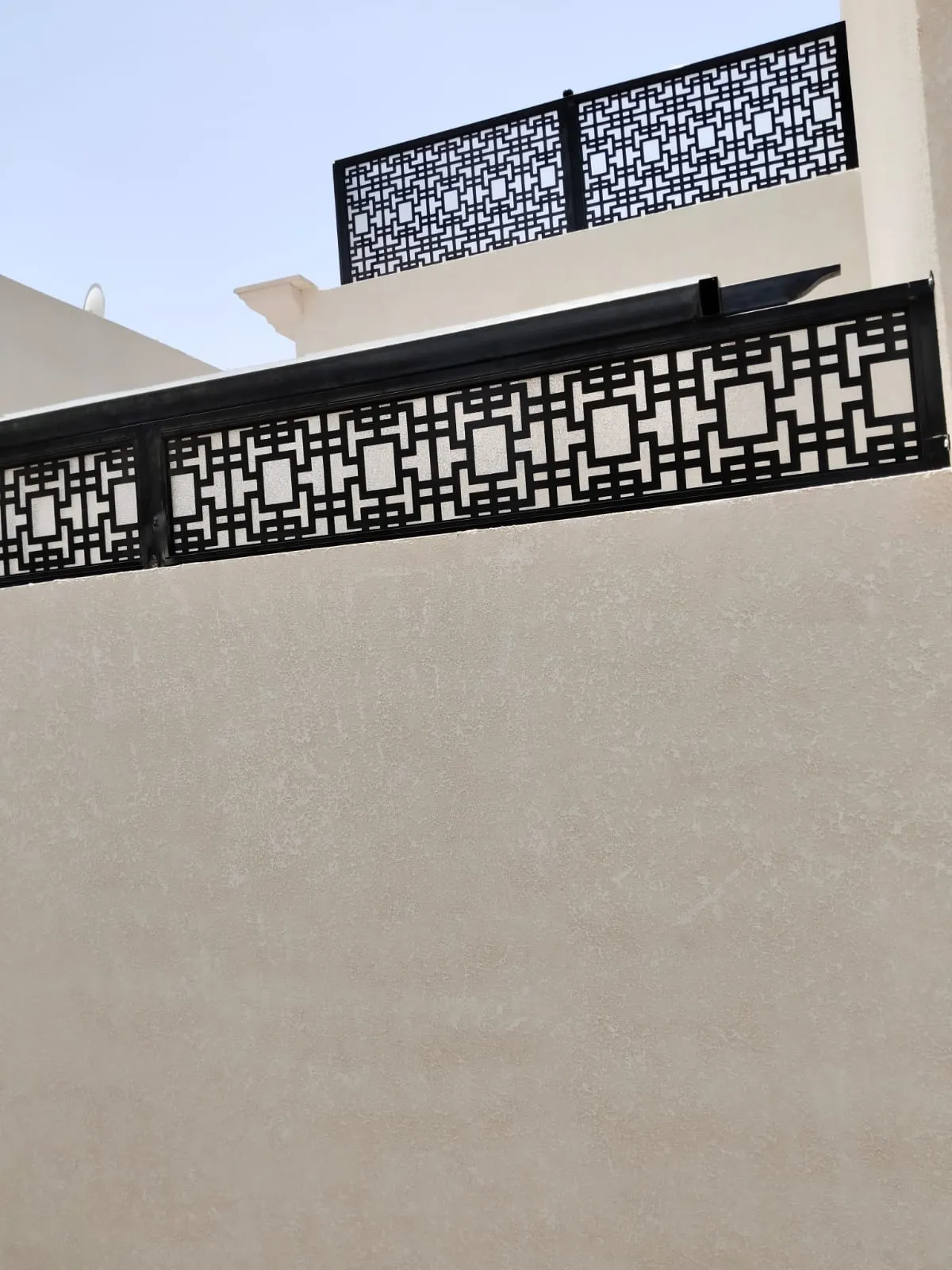 تركيب مظلات وسواتر في حي قويزه
