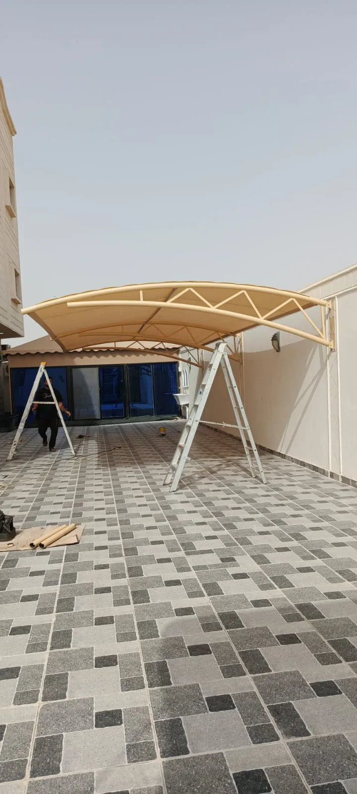 مظلات أحواش حديثة لمنازل حي الحمراء بجدة