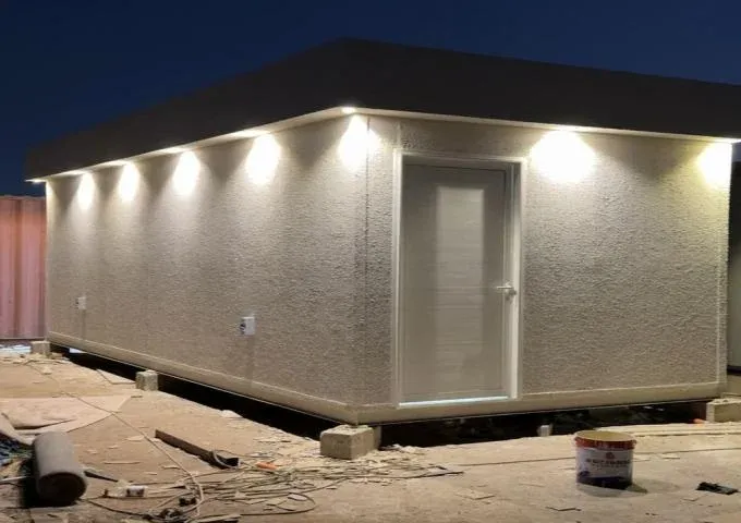 مجالس خارجية زجاجية للضيوف في جدة
