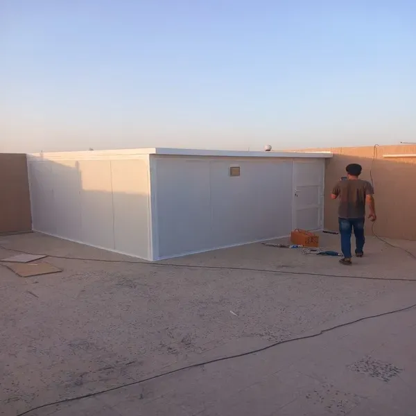 مجالس خارجية زجاجية للضيوف في جدة