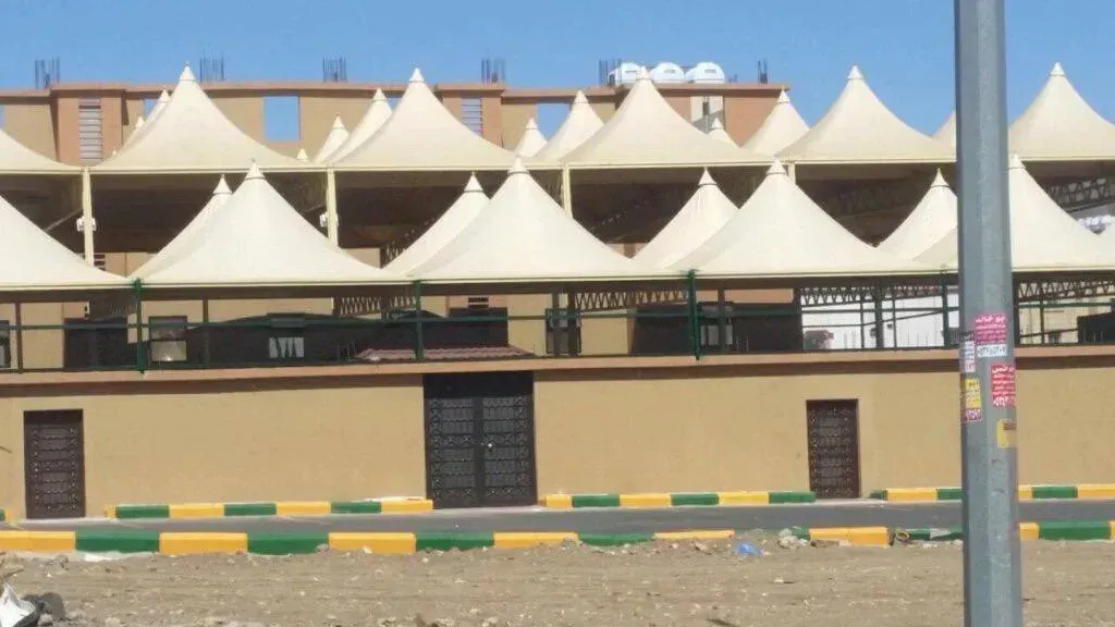 مظلات مدارس حي المرجان بجدة