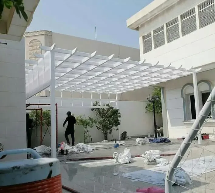 مظلات خارجية للمنازل في حي الحرزات بجدة