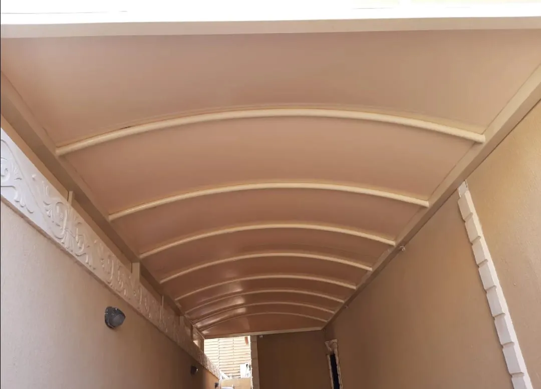 مظلات خارجية للمنازل في حي الحرزات بجدة