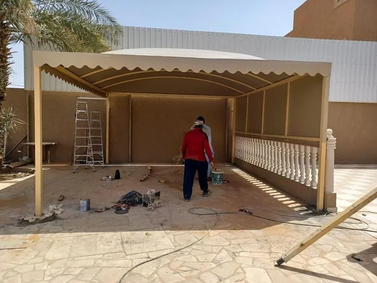 تركيب مظلات سيارات مقص ومداخل منازل جدة