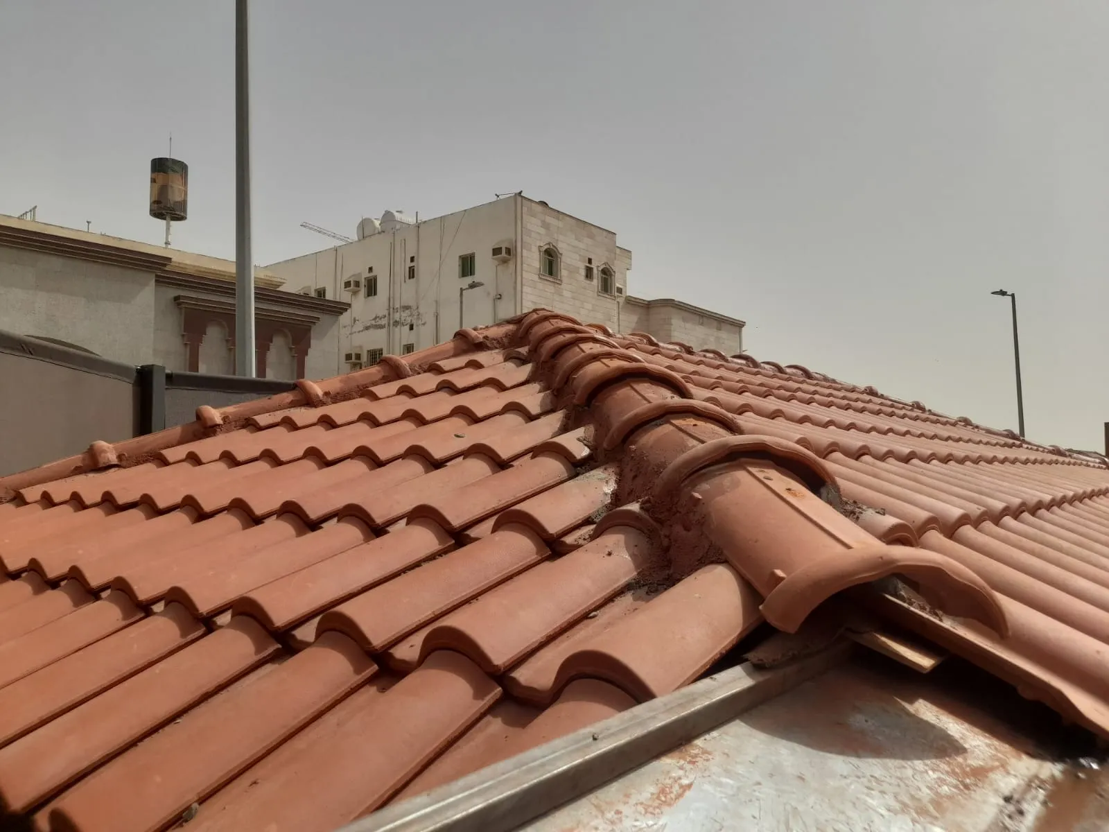 افضل مقاول لتركيب قرميد للأسطح في جدة
