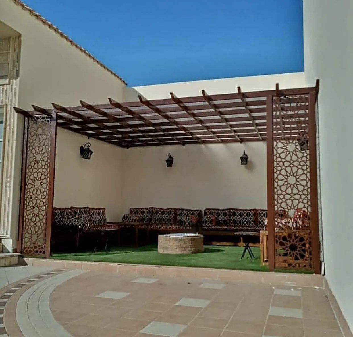 أحدث صيحات المظلات في جدة