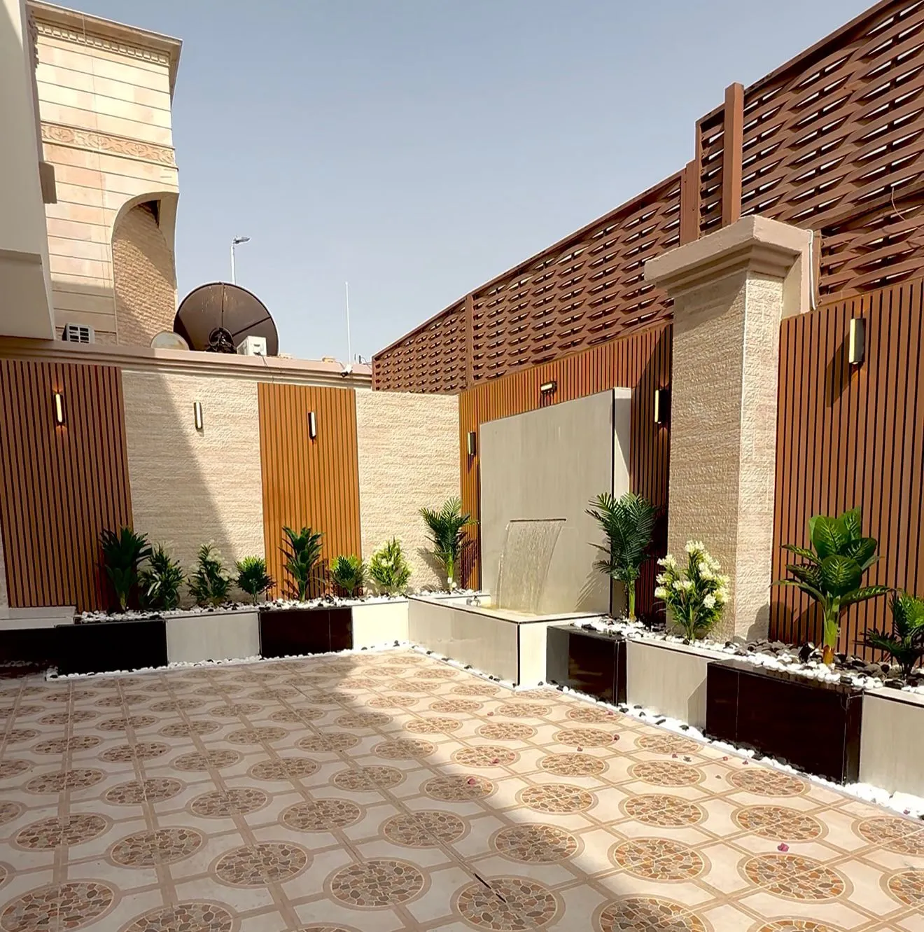 تصميم مظلات وجلسات وشلالات أحواش جدة