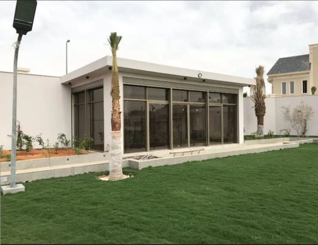 مجالس أسطح زجاجية شفافة في جدة