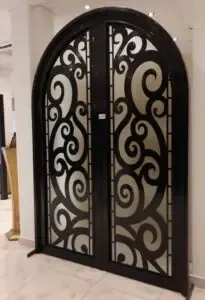 معلم تركيب ابواب وشبابيك في جدة