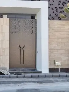 معلم تركيب ابواب وشبابيك في جدة