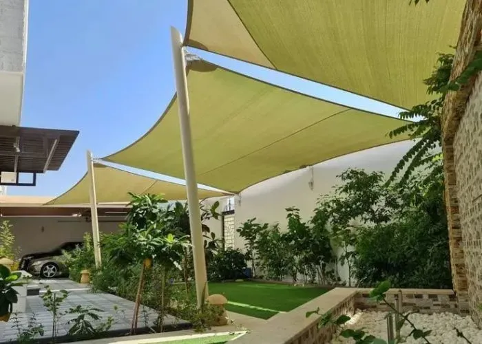 تركيب مظلات شد إنشائي – تصميمات عصرية ومتينة حسب الطلب بجدة