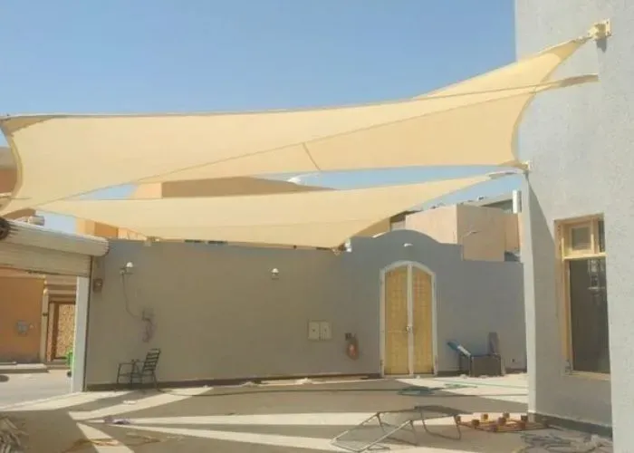 تركيب مظلات شد إنشائي – تصميمات عصرية ومتينة حسب الطلب بجدة