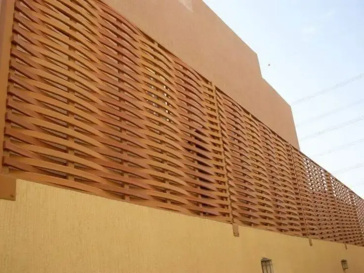 سواتر بديل الخشب: جمال الخشب ومتانة المستقبل بجدة 