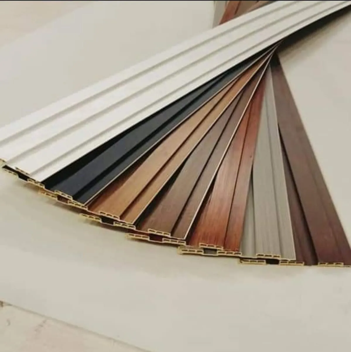 سواتر بديل الخشب: جمال الخشب ومتانة المستقبل بجدة 