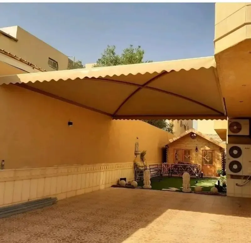 تركيب مظلات حي الحمراء: الحل الأمثل لحماية المساحات المفتوحة