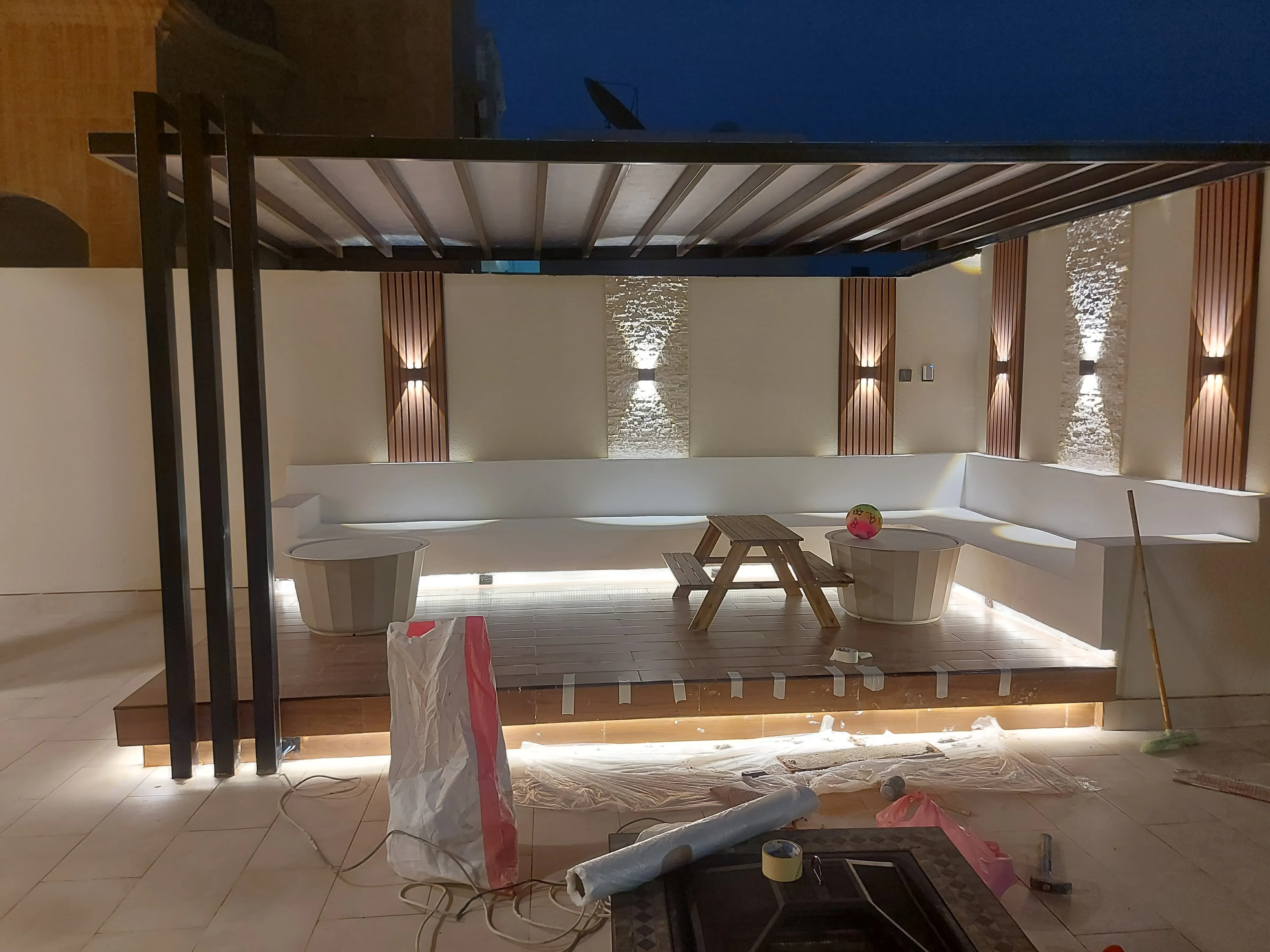 جلسات شتويه وبرجولات واحواض كلاسيكيه في جدة 