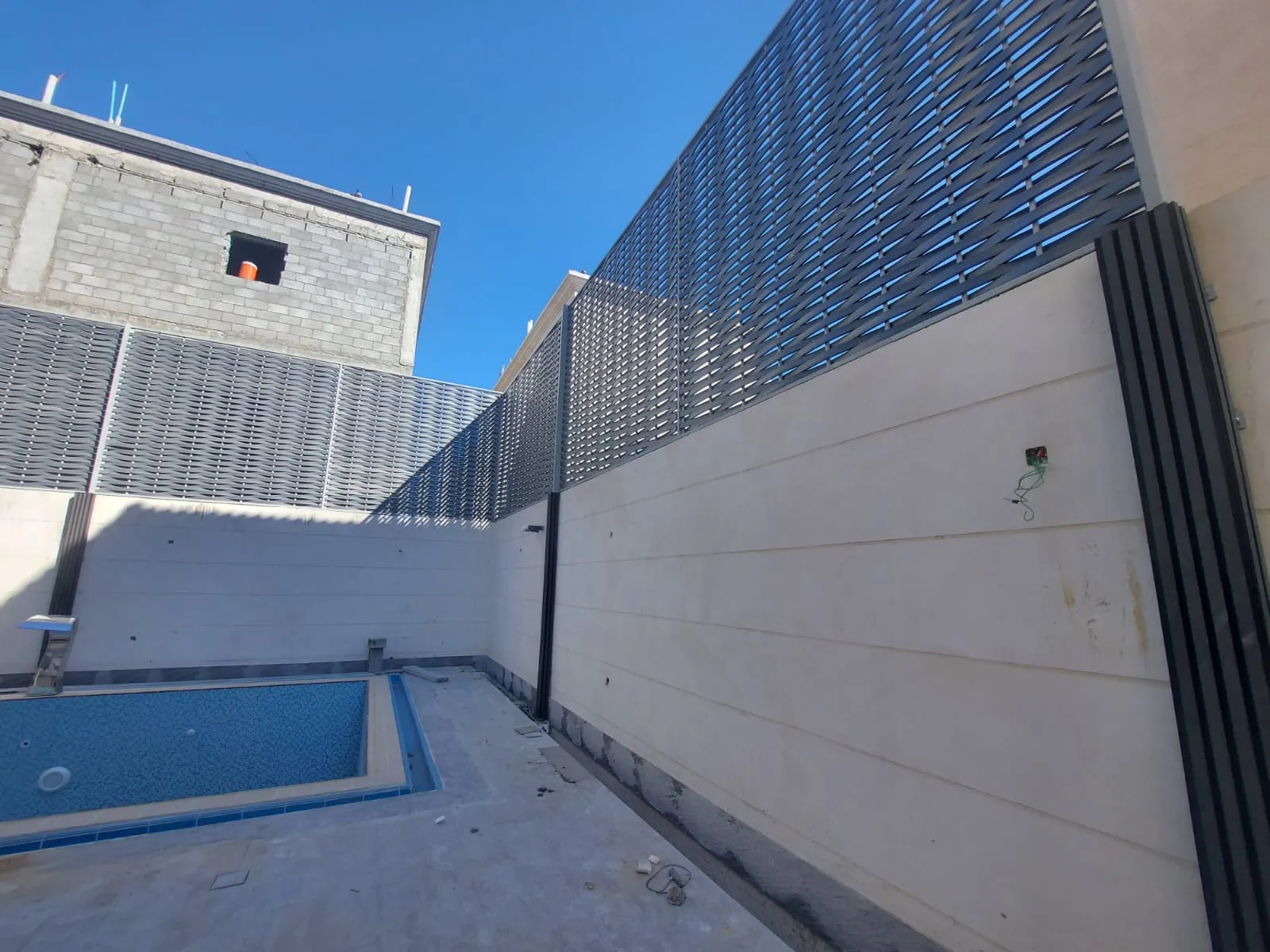 افضل تركيب جميع أنواع السواتر شرائح سواتر قماش حي الحمدانية 