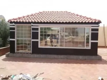 مقاول بناء مجالس زجاجية أنيقة وبسيطة بأقل تكلفة بحي الفيصليه