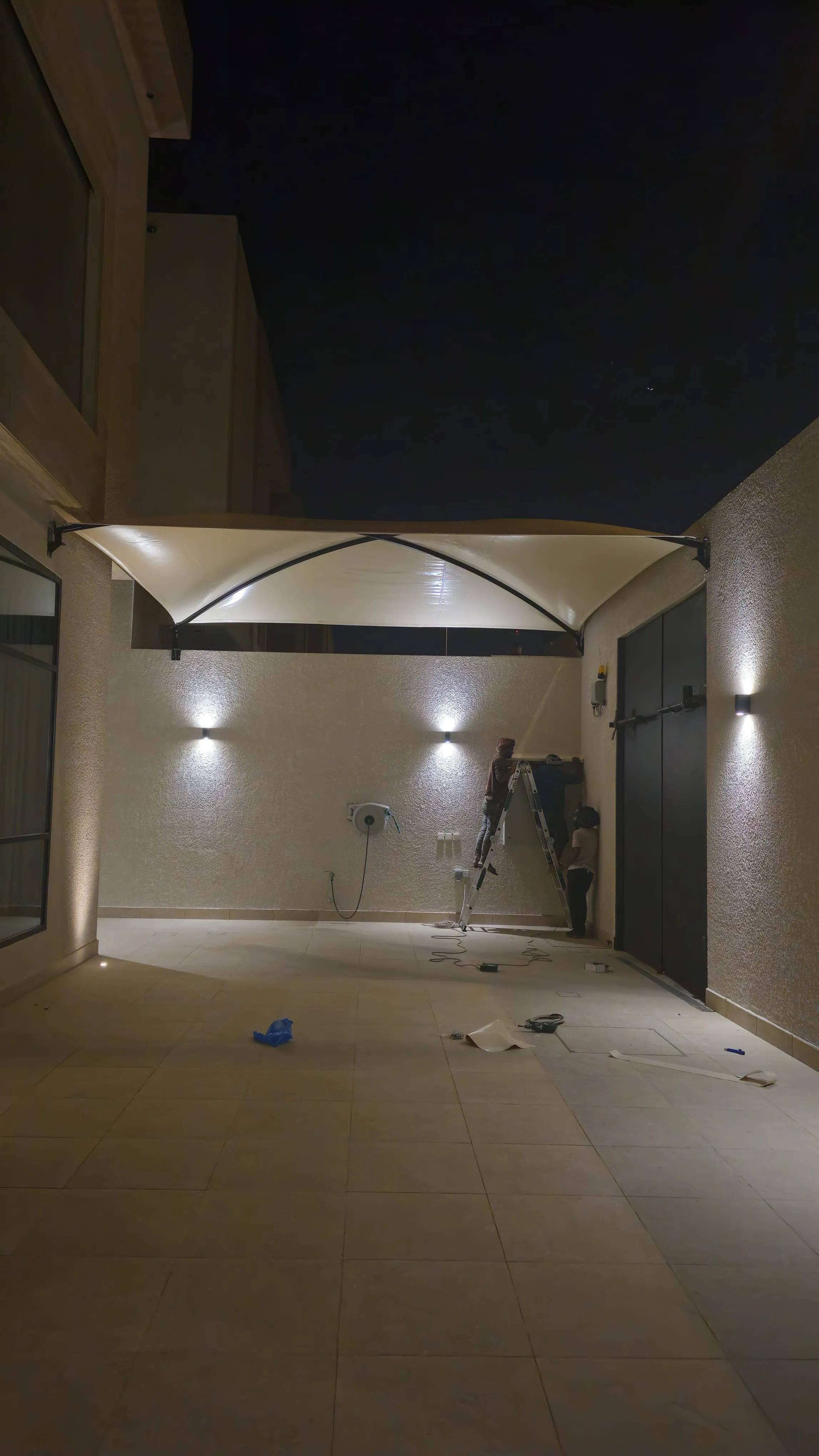 مظلات وسواتر حي الزهراء لأحواش الفلل دليل الفخامة والحماية 