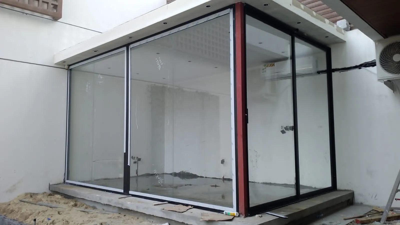  ارخص مقاول بناء مجلس خارجي حي الاندلس بالحوش انيق زجاجي 