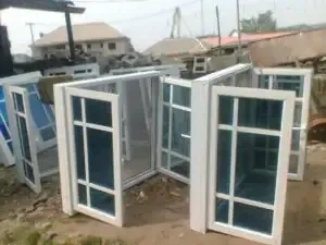 حداد منتقل في تركيب أبواب وشبابيك ونوافذ في جدة بجودة عالية