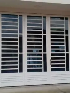 حداد منتقل في تركيب أبواب وشبابيك ونوافذ في جدة بجودة عالية