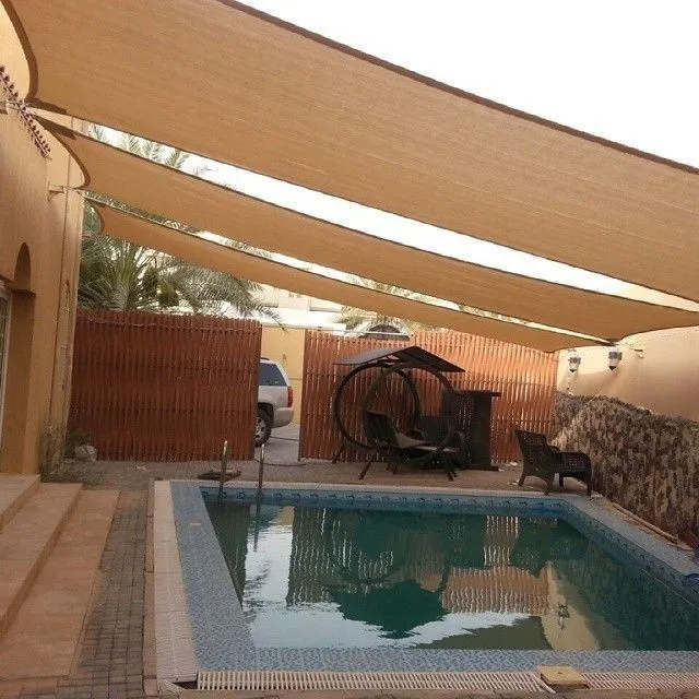 تحويل الفناء إلى واحة بجدة:للمظلات والحدائق ومظلات