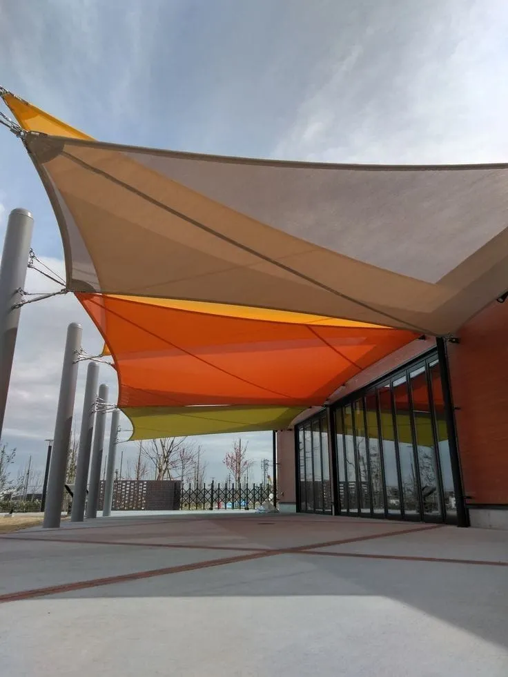 تحويل الفناء إلى واحة بجدة:للمظلات والحدائق ومظلات