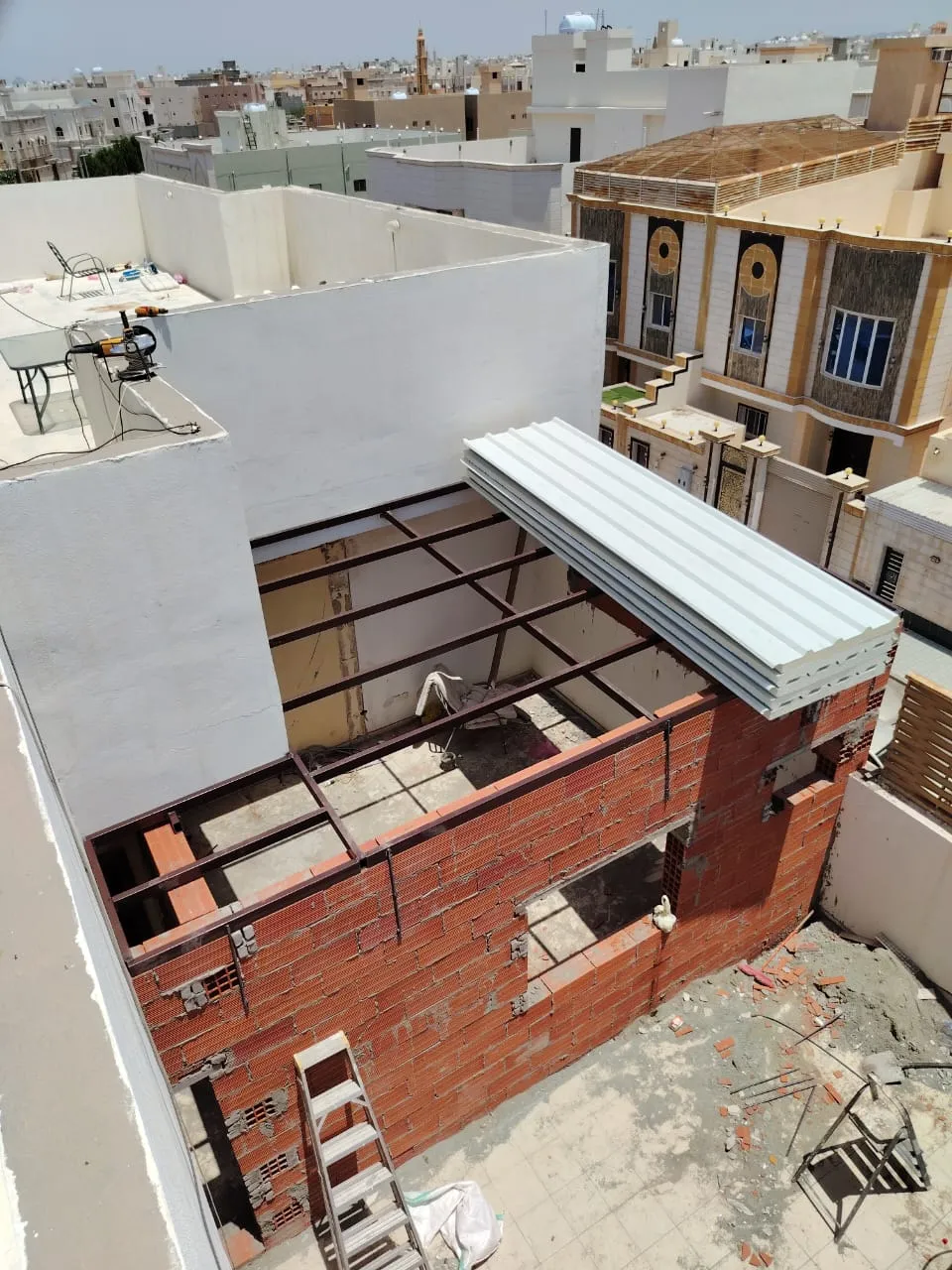 تركيب ساندوتش بنل للملاحق حي الشاطي والمنار:التكلفة، الخطوات