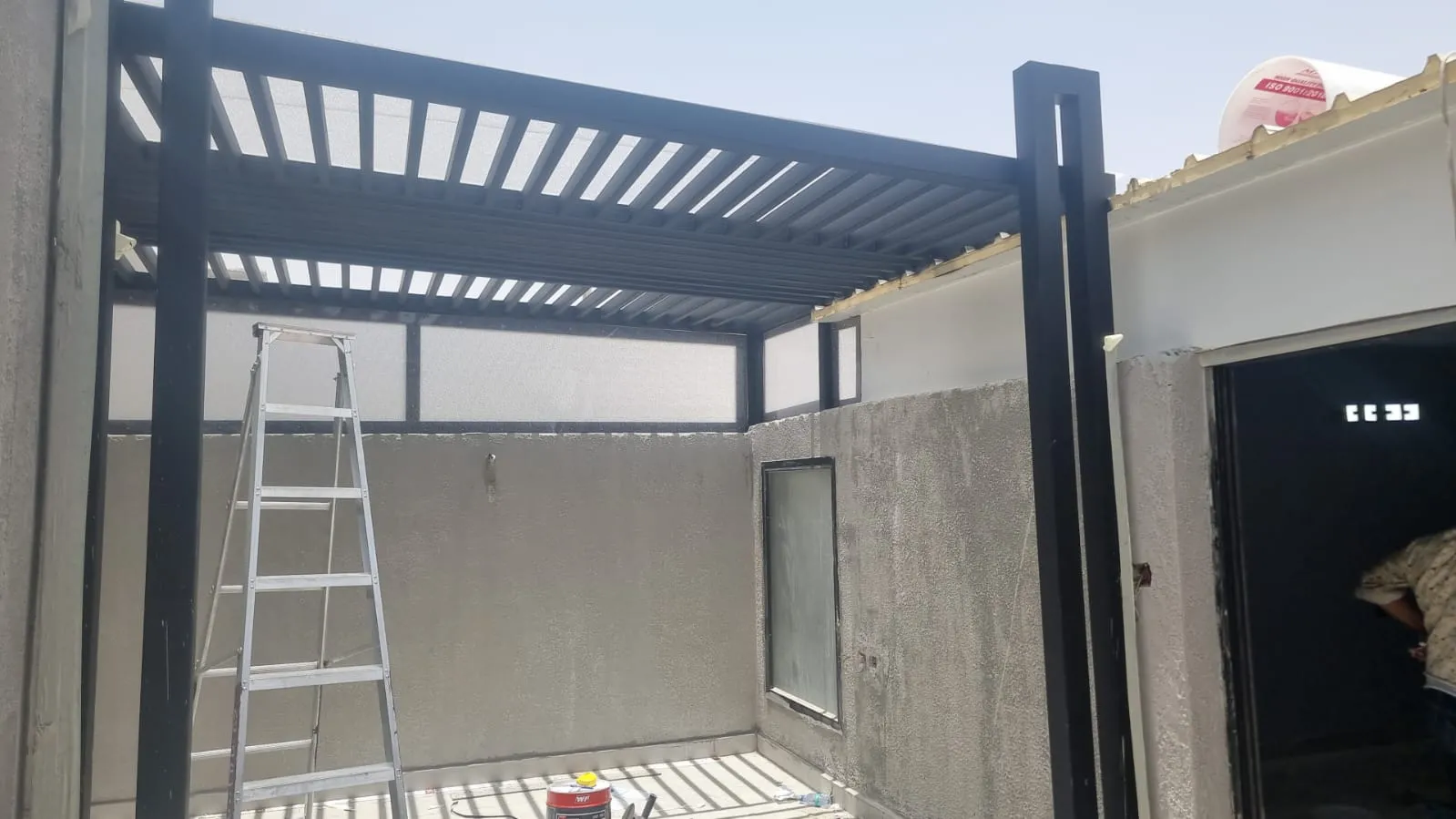 مظلات وسواتر جدة:دليل الاختيار الأمثل لعام 2026 أنواع، أسعار