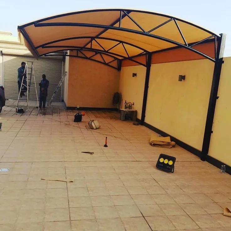 اصلاح مظلات كراج مقوسة بتثبيت آمن بحي الفلاح بجدة 