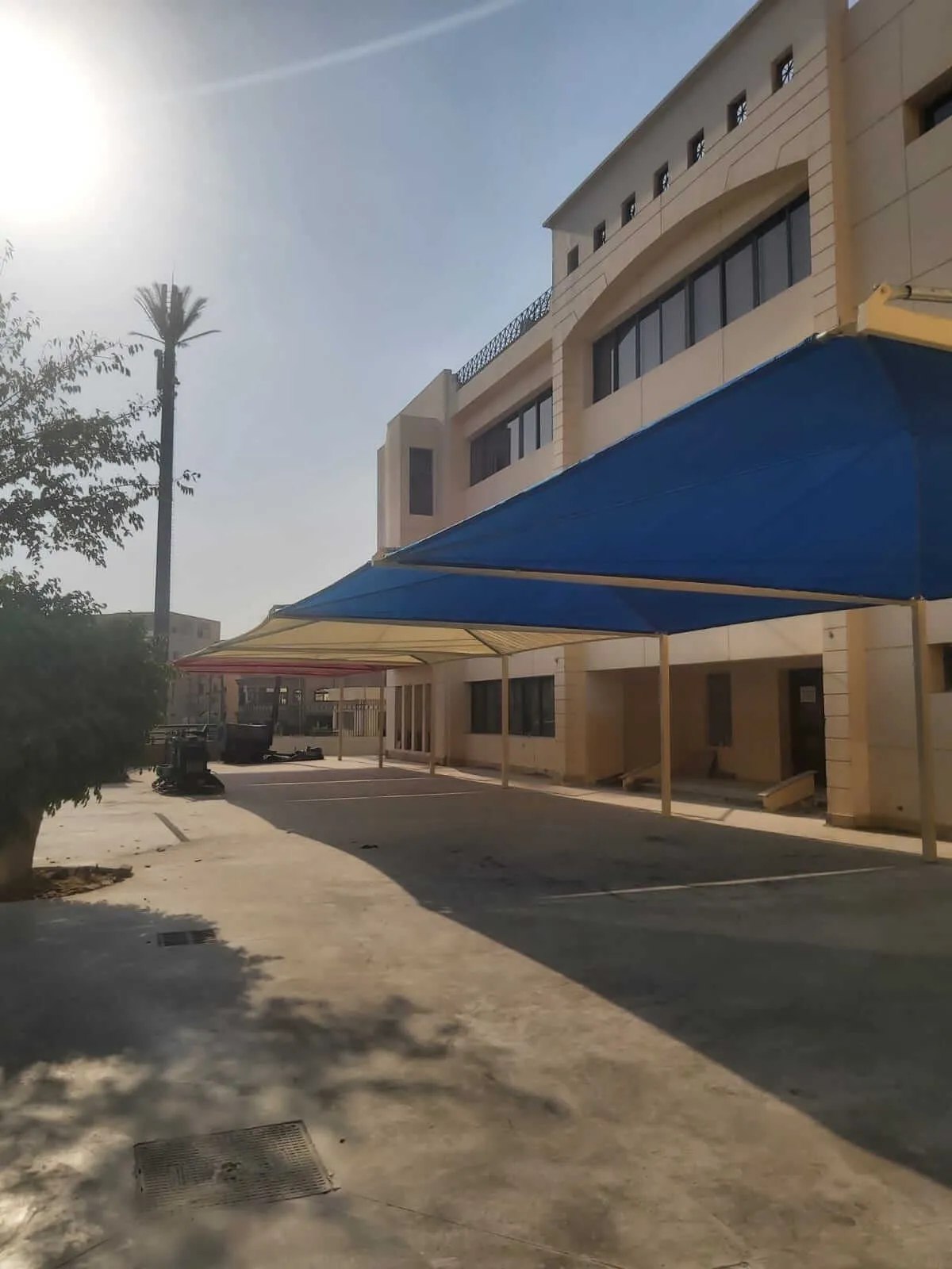 دليل أفضل أنواع مظلات سيارات وفيلات وكراجات بجدة: التصاميم