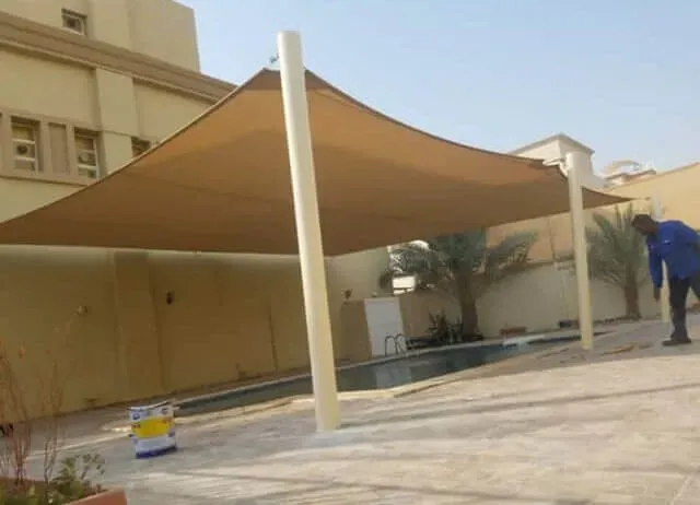 أفضل أنواع قماش مظلات خارجية ومظلات شراع في أبحر الشمالية