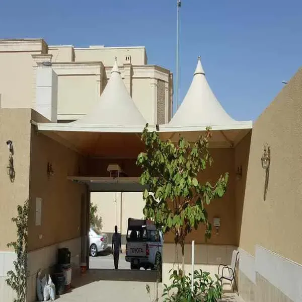 أفضل أنواع قماش مظلات خارجية ومظلات شراع في أبحر الشمالية