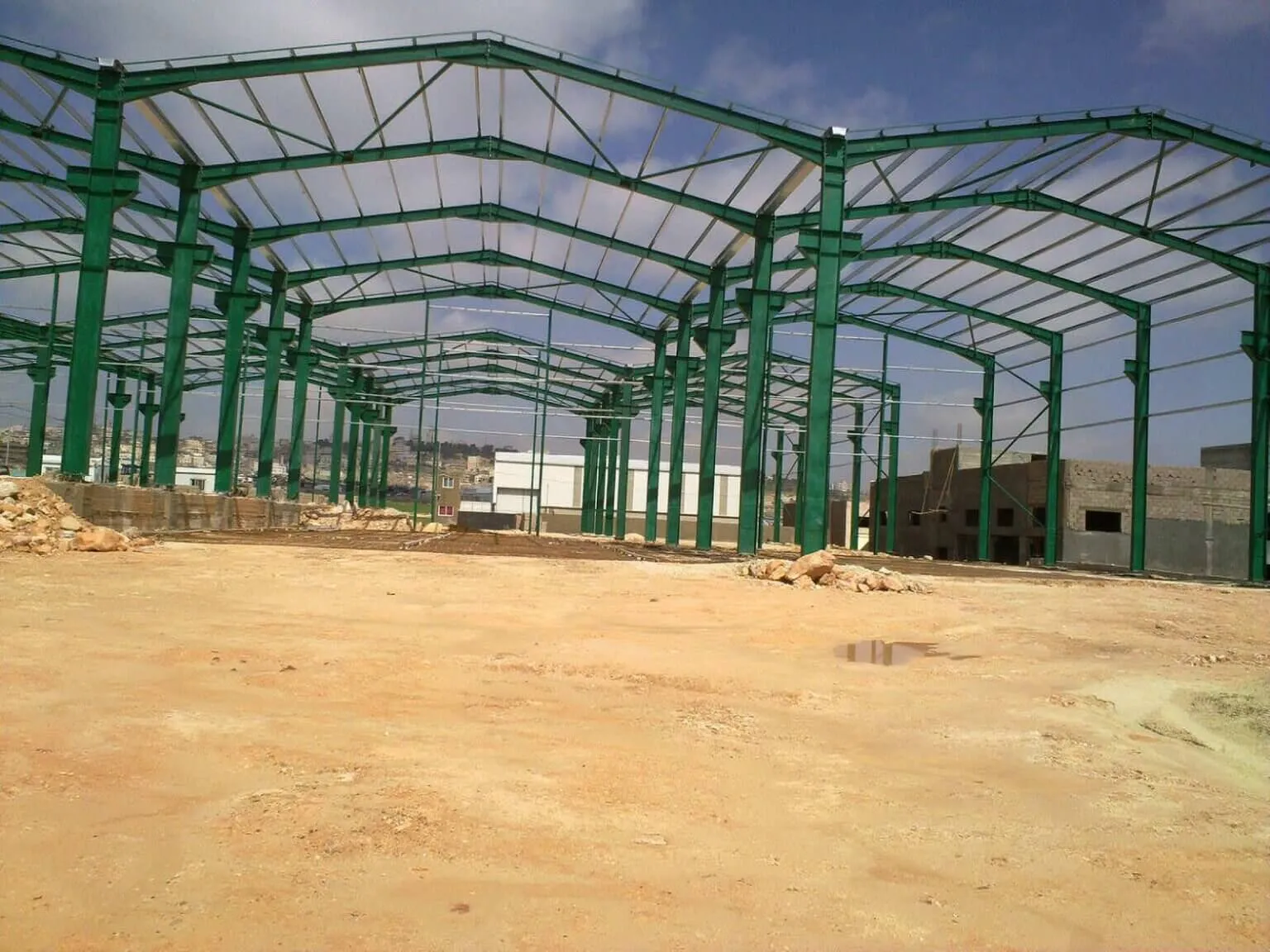 تصميم هناجر ومستودعات بأسعار تنافسية | أفضل مقاول بناء هناجر