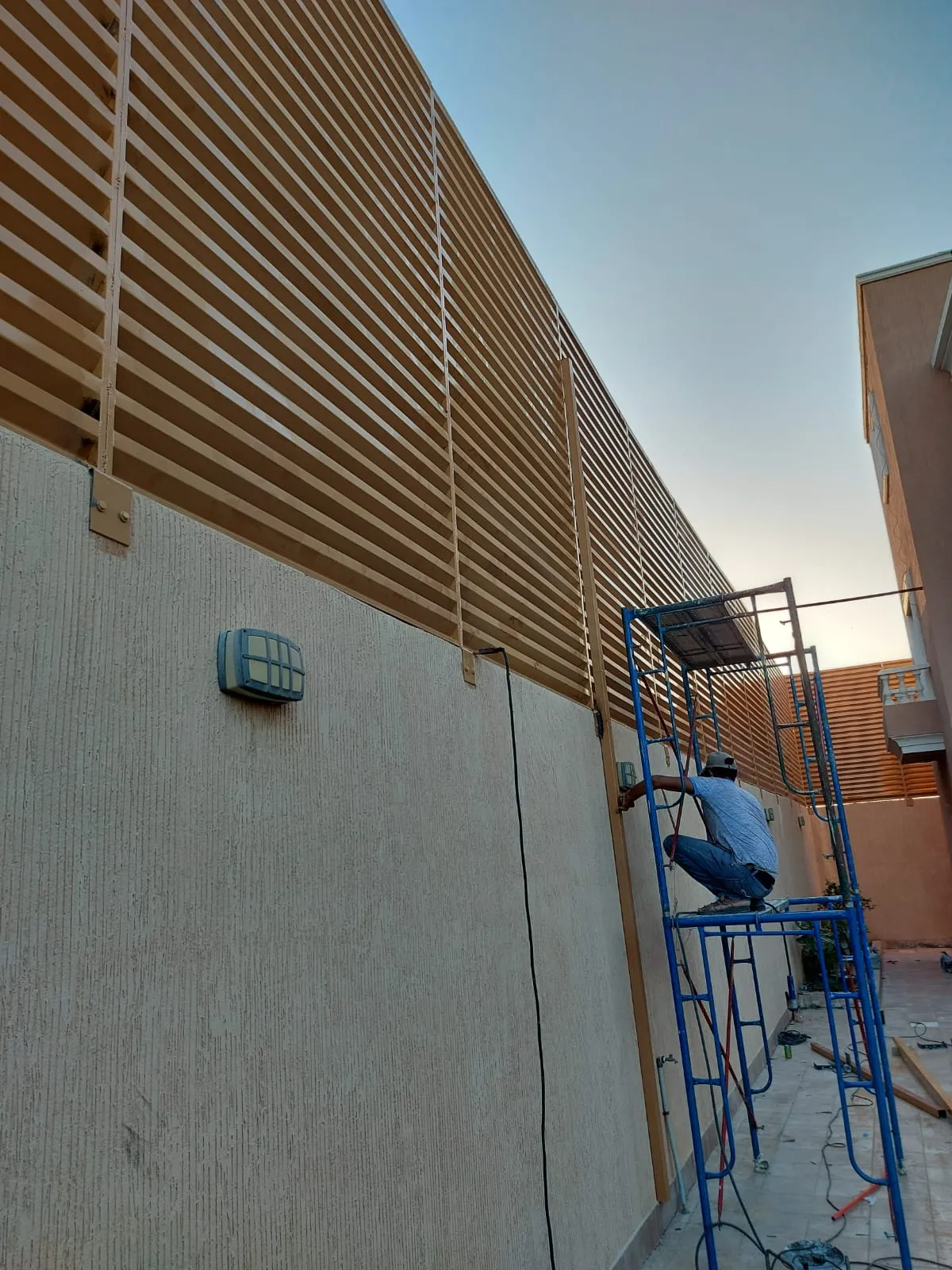 أفضل حداد سواتر حديد مجدول في حي الريان|بخصومات حصرية