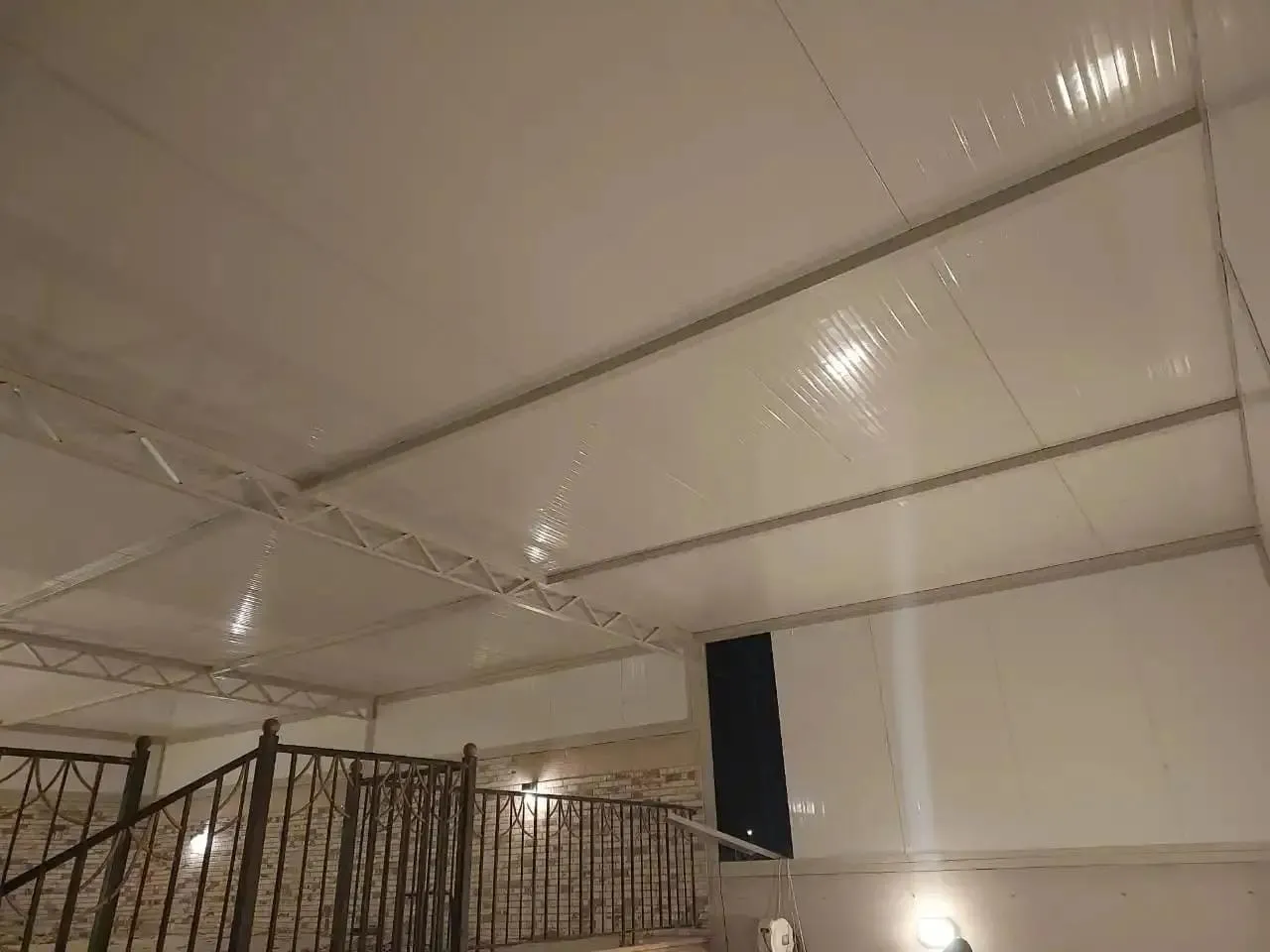 أفضل مقاول سندويش بانل في جدة | تركيب وتوريد بأسعار تنافسية 