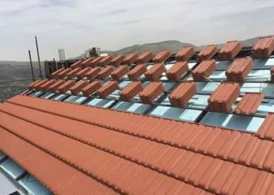 تركيب قرميد الأسطح والملاحق في شمال جدة:الأنواع، الأسعار