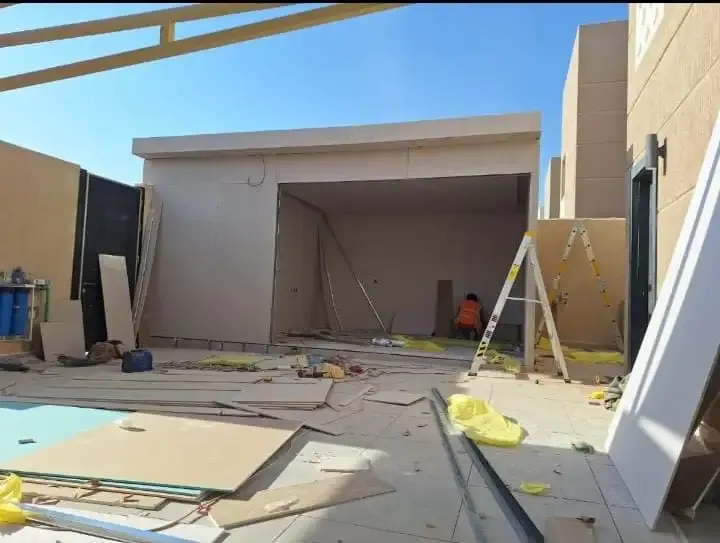 أفضل مقاول ملاحق اسمنت بورد في جدة:تصميم وبناء ملاحق خارجية