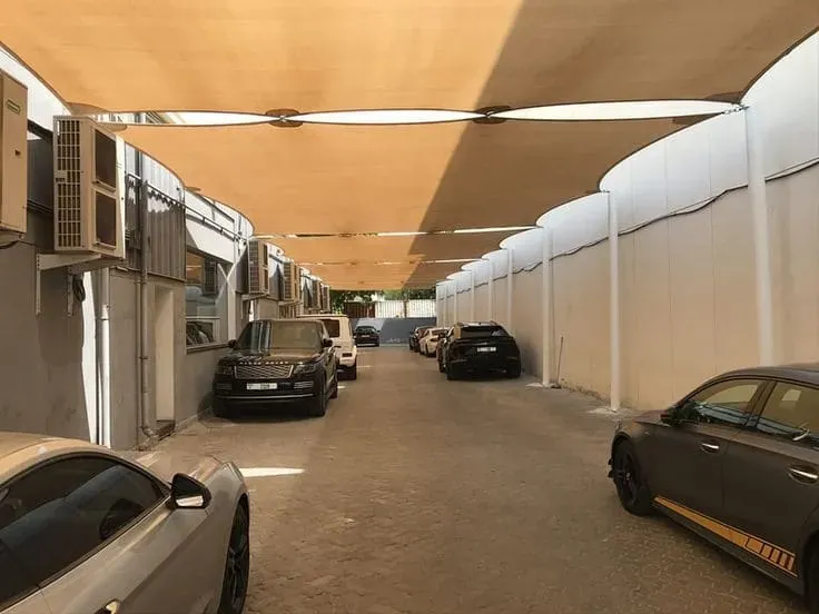 مظلات سيارات والشد الإنشائي والمظلات المتحركةفي حي البساتين 