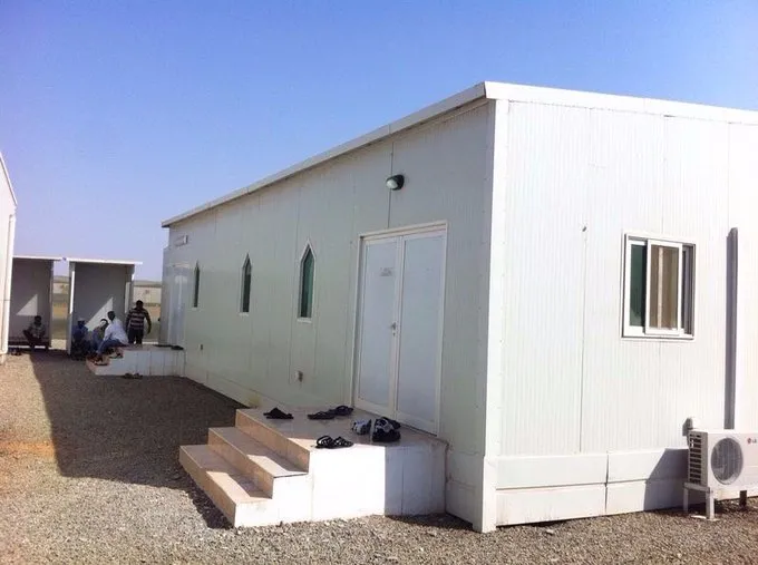 افضل تركيب ساندوتش بانل لبناء الملاحق والغرف في شمال جدة: