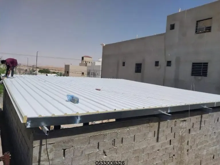 افضل تركيب ساندوتش بانل لبناء الملاحق والغرف في شمال جدة: