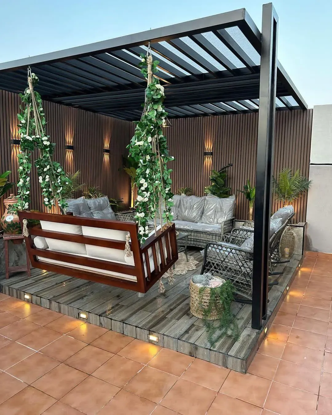 أفكار تصميم مجالس وجلسات خارجية للمنازل والأسطح في أحياء جدة