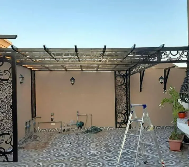 أفكار تصميم مجالس وجلسات خارجية للمنازل والأسطح في أحياء جدة